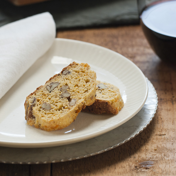 cheddar-pecan-biscotti